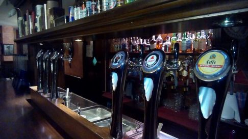 Winner's Gallery Pub